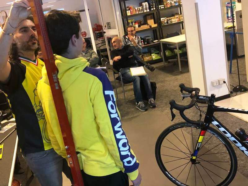 Konrad Iarussi durante un corso in Accademia Nazionale di Mountain Bike